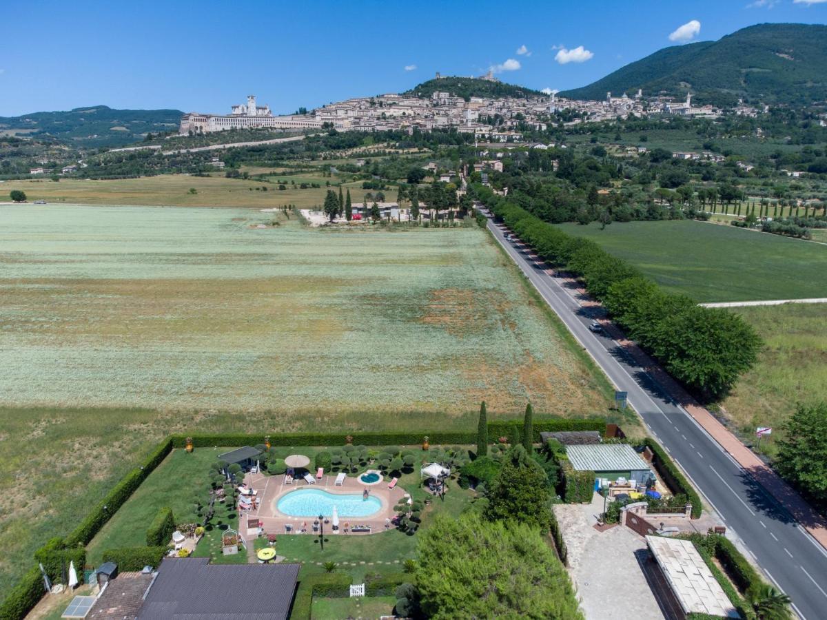 Unica Assisi Agri-Charming House Bed & Breakfast Exterior foto