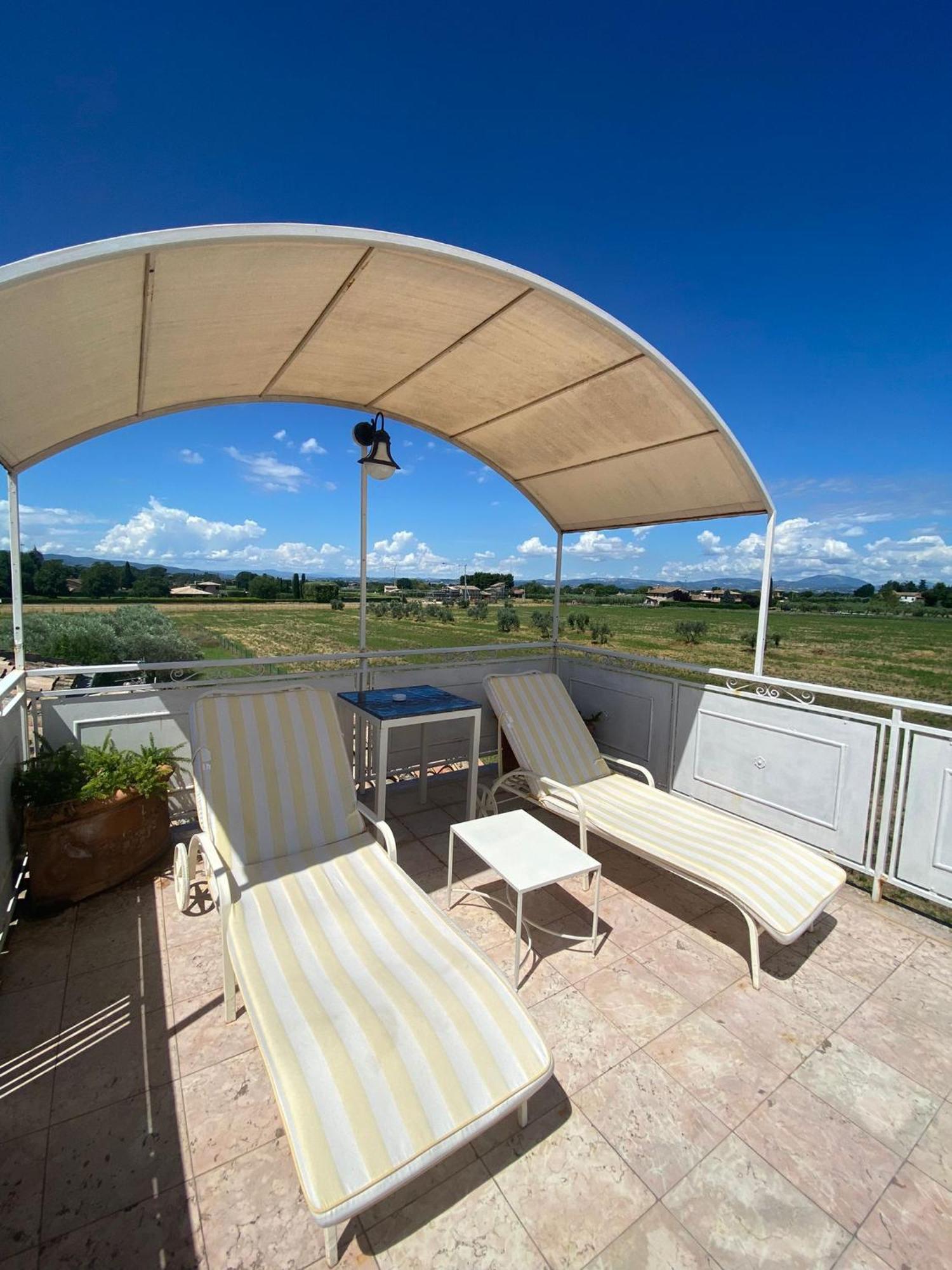 Unica Assisi Agri-Charming House Bed & Breakfast Exterior foto
