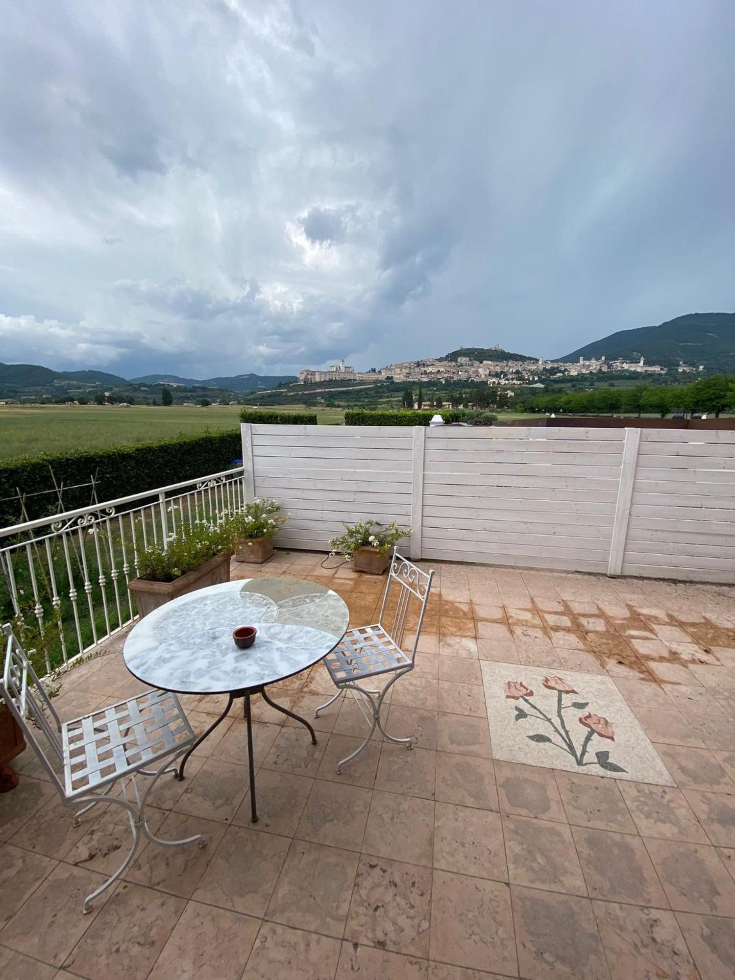 Unica Assisi Agri-Charming House Bed & Breakfast Exterior foto